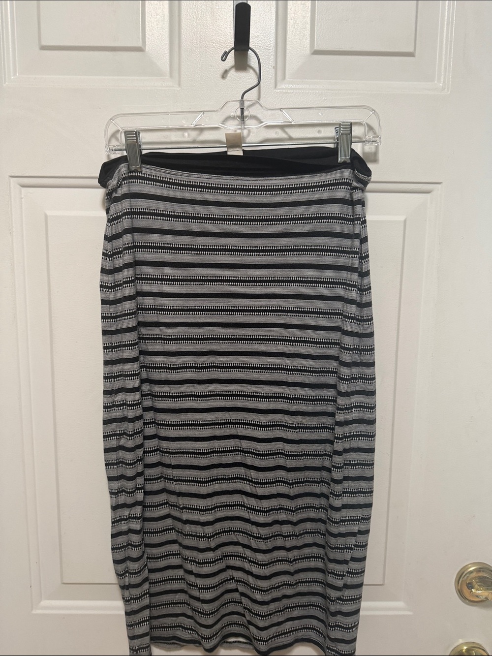 Old Navy Black and Gray Striped Maxi Skirt